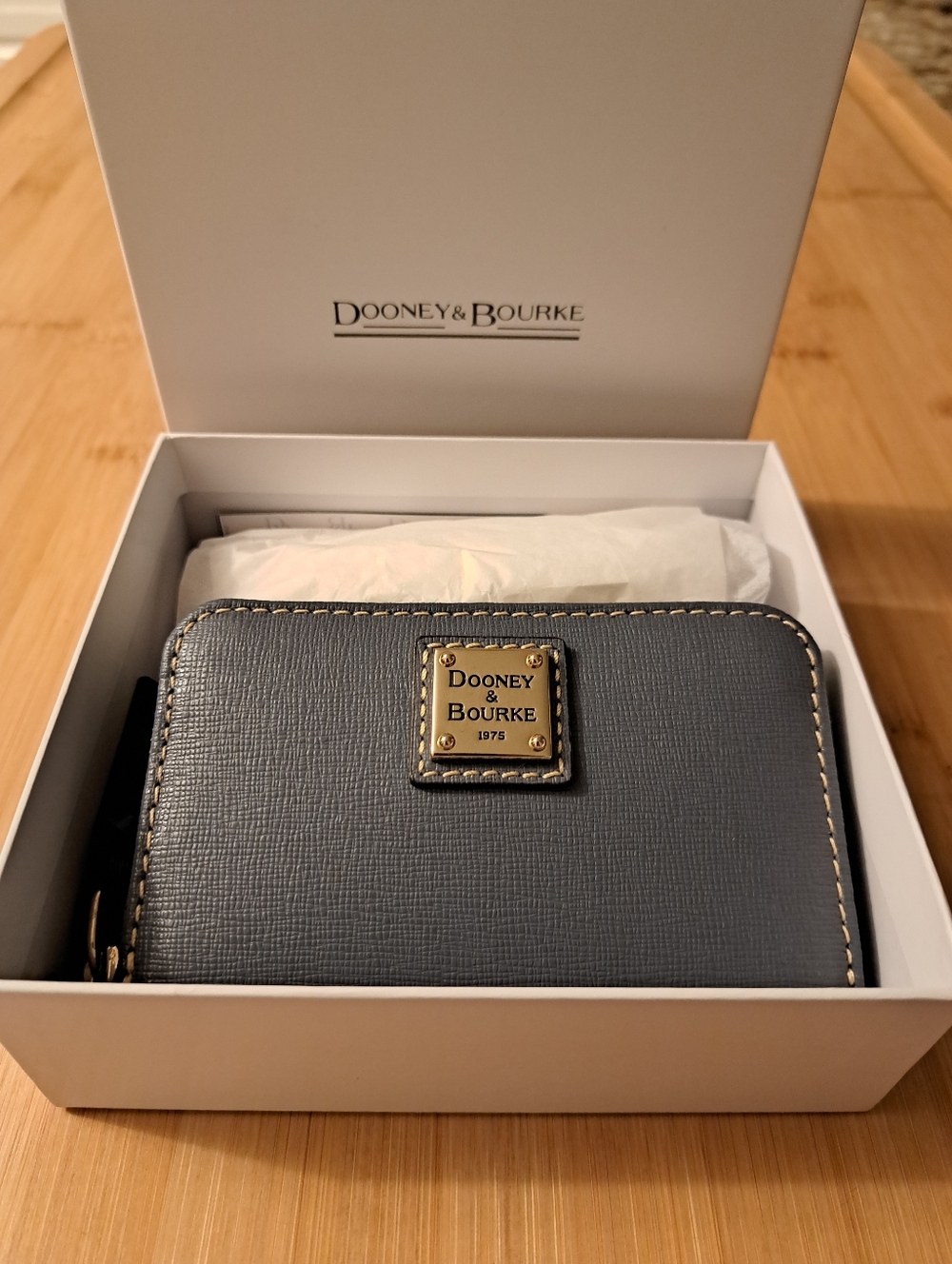 🔥Dooney & Bourkey Large Saffiano Leather Zip Around Credit Card Case, Graphite - Picture 8 of 15
